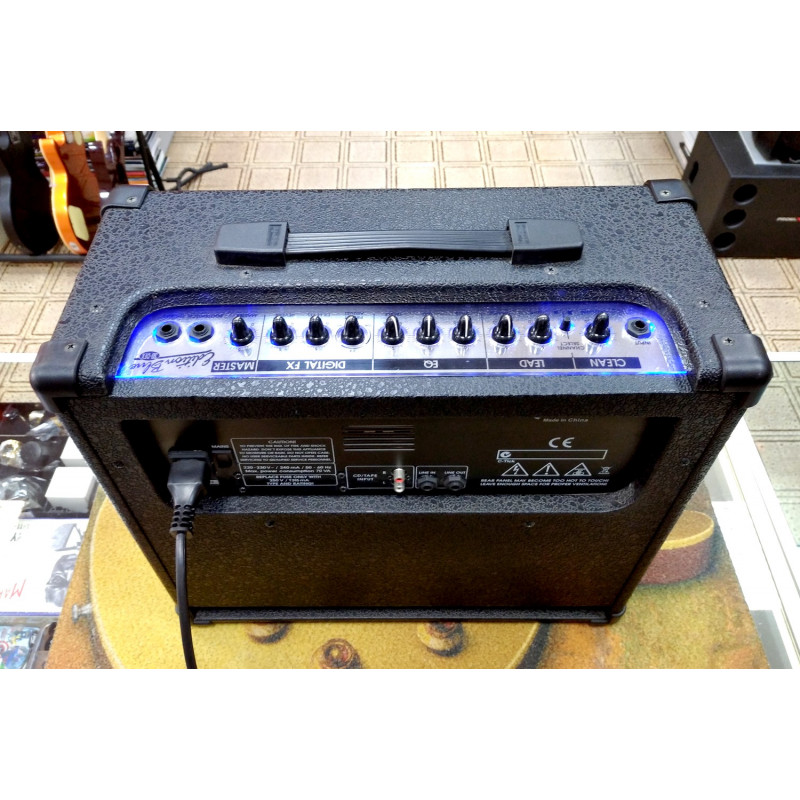 HUGHES & KETTNER EDITION BLUE 30 DFX